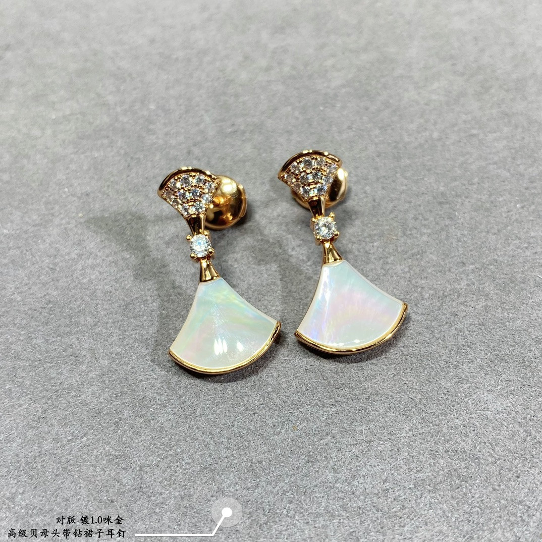 Bv1g*ai Headband D1am0nd Scalloped Skirt Earrings