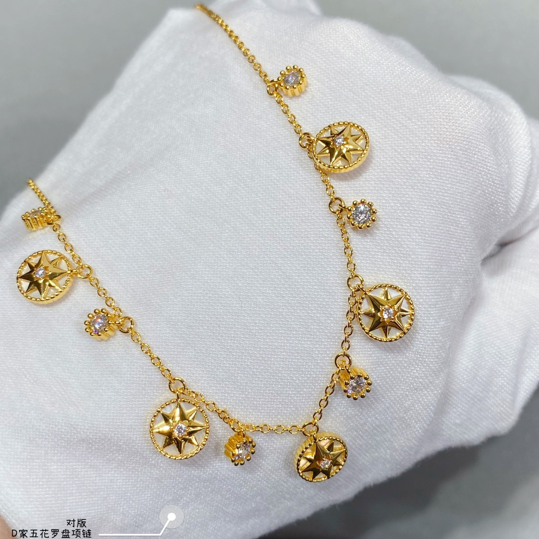 D10r compass Necklace