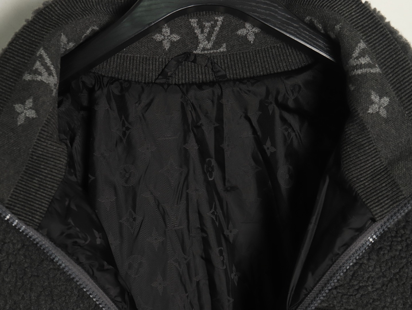 L0vis Vvtt0n LV 24Fw Jacket