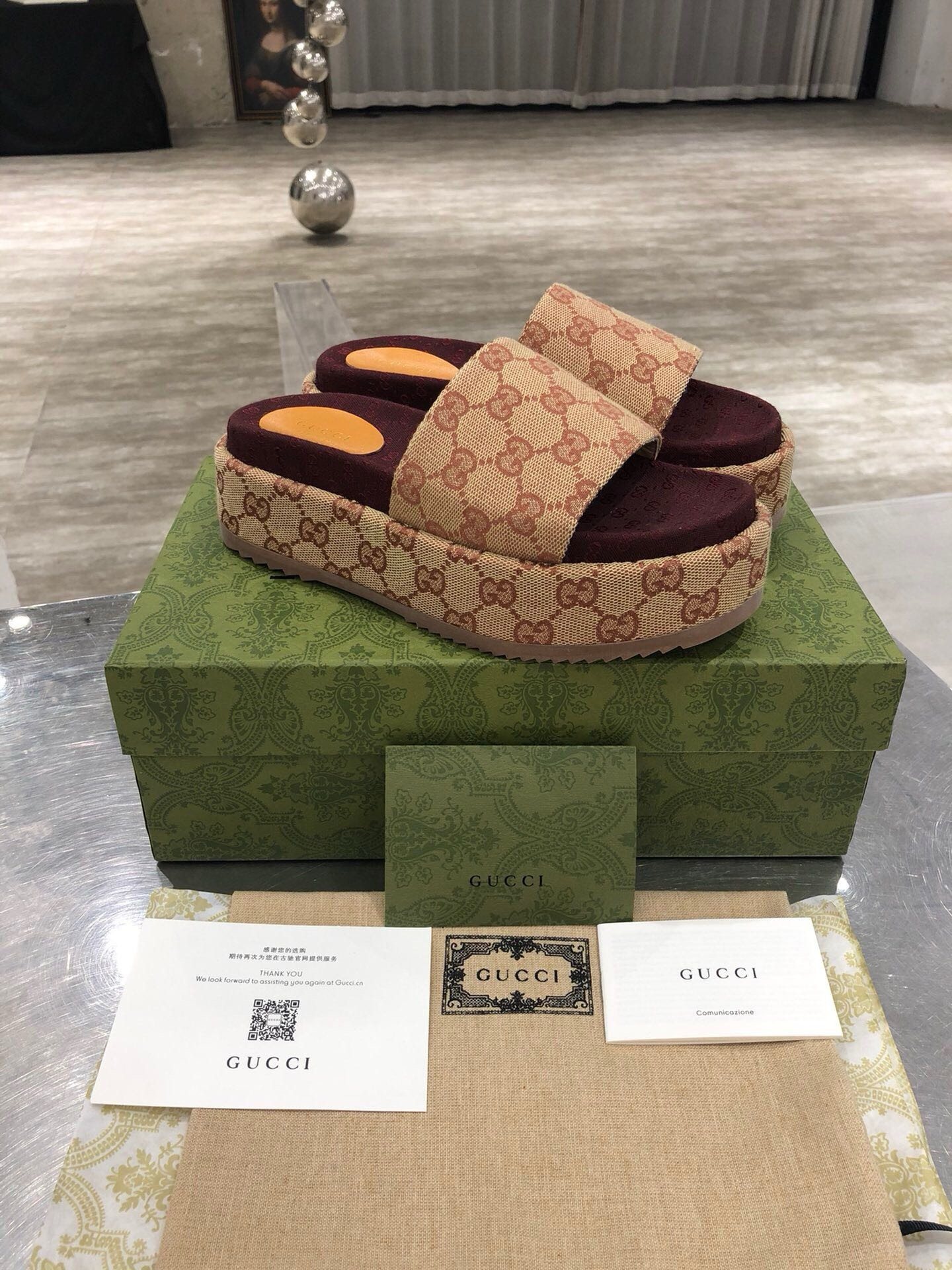 Gvc*1 WOMEN'S GG PLATFORM SLIDE SANDAL