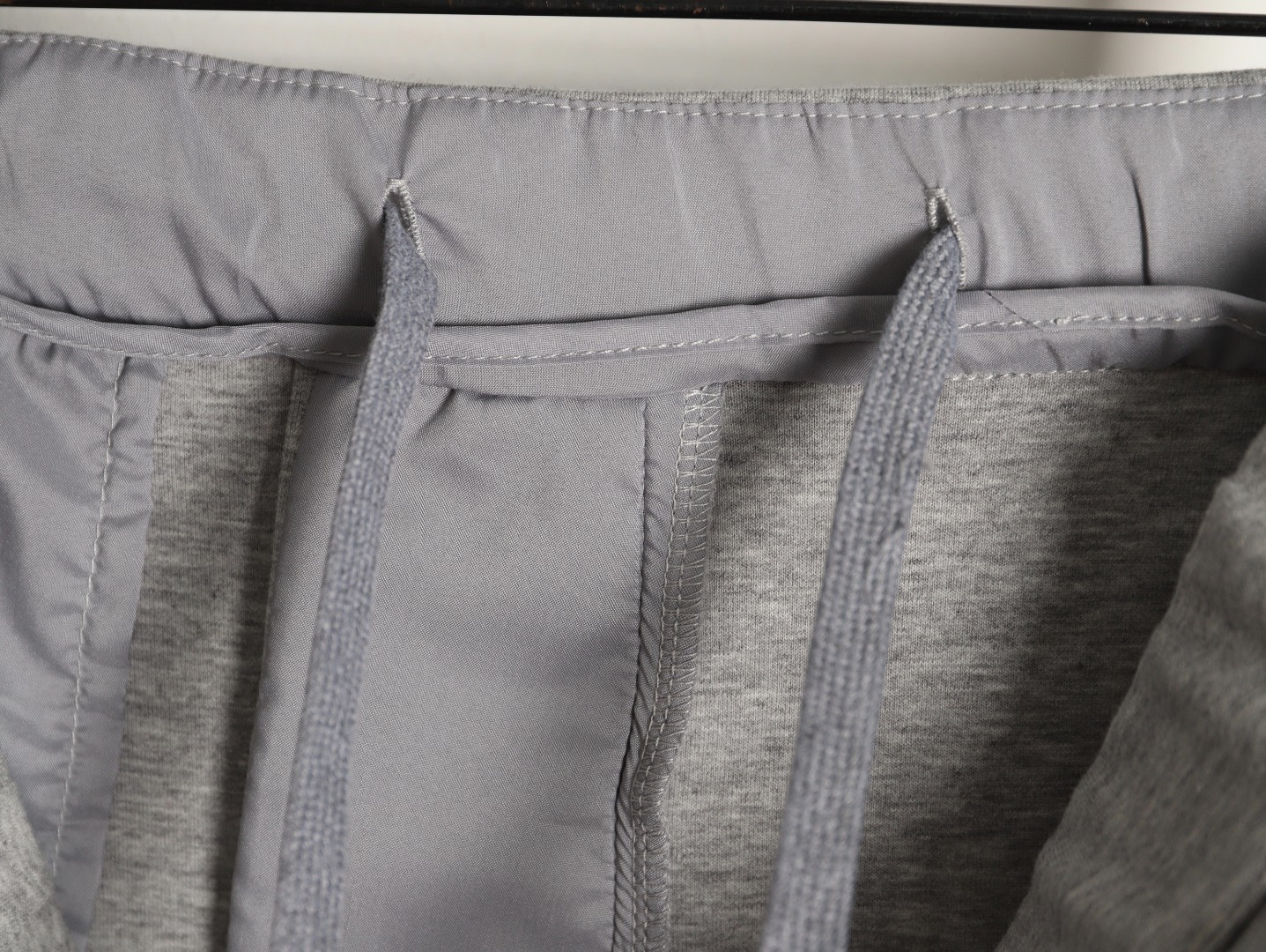 L0vis Vvtt0n Trousers