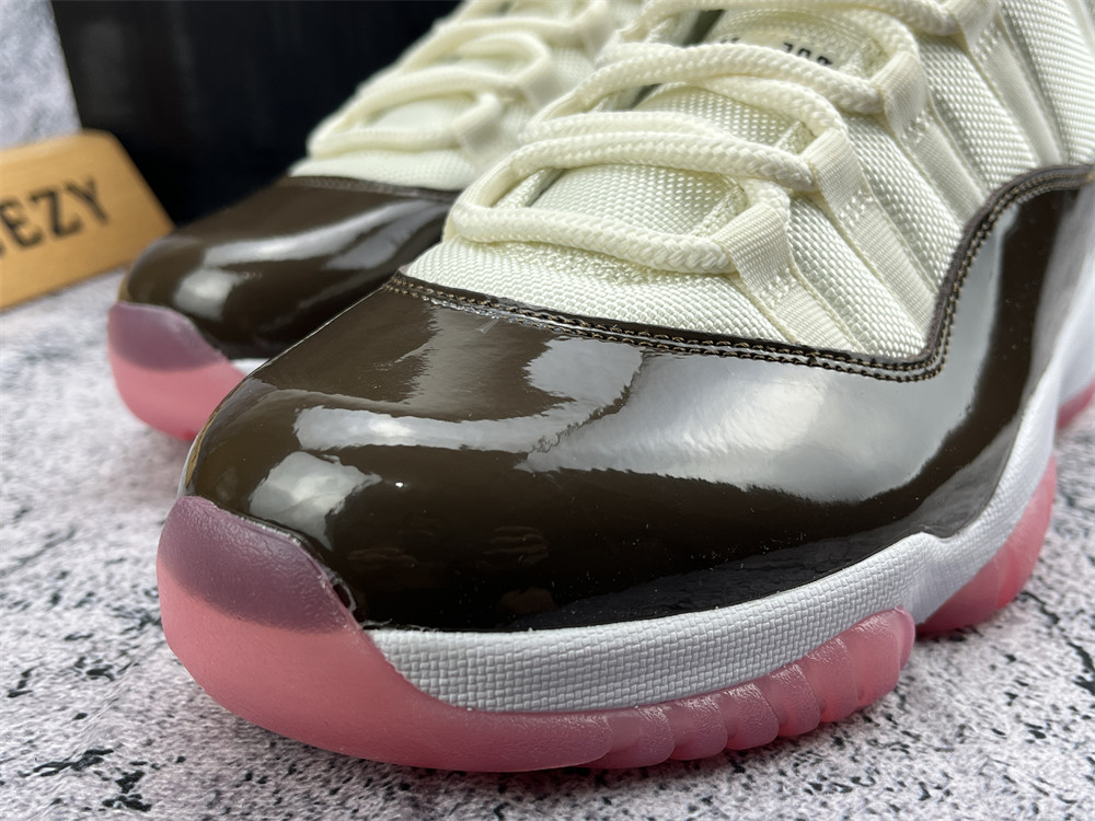 UA AIR JORDAN 11 RETRO NEAPOLITAN