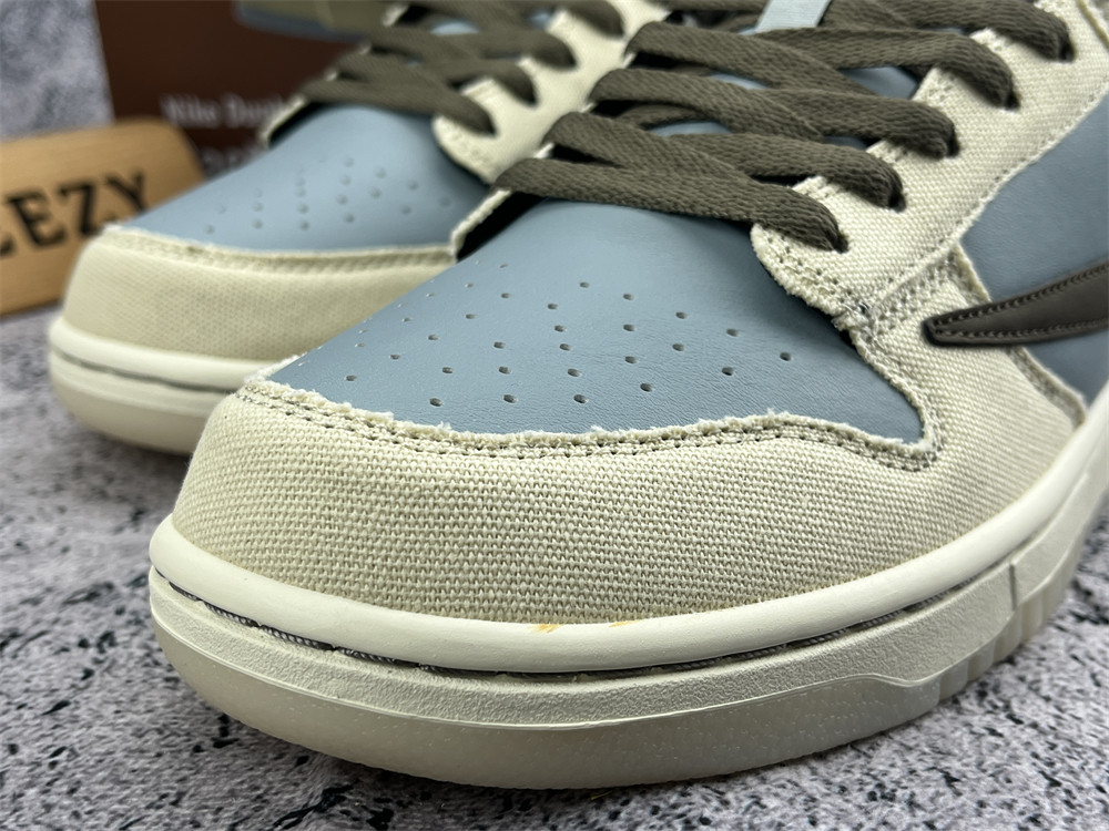 UA NIKE TRAVIS SCOTT X PLAYSTATION X DUNK LOW