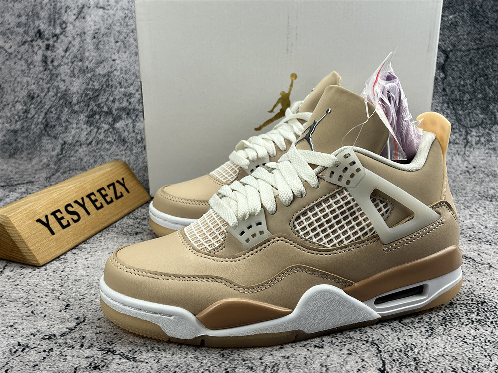 UA WMNS AIR JORDAN 4 RETRO 