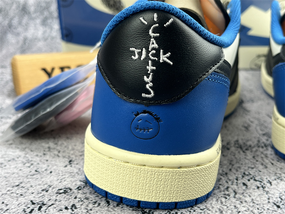 UA FRAGMENT DESIGN X TRAVIS SCOTT X AIR JORDAN 1 RETRO LOW