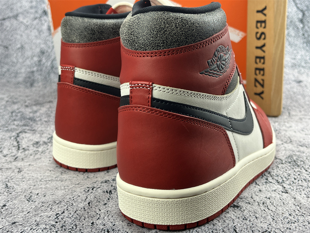 UA AIR JORDAN 1 RETRO HIGH OG 