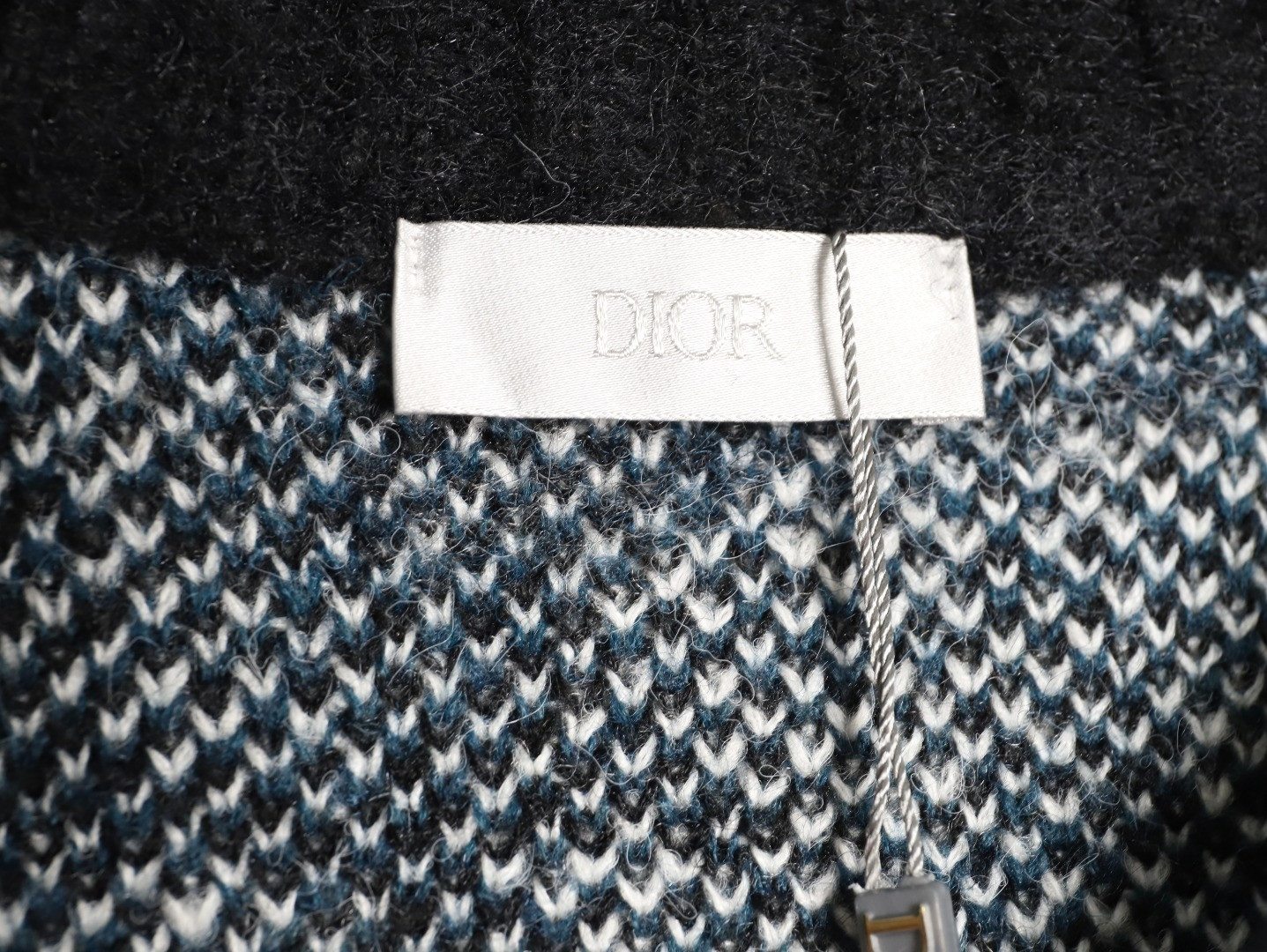D10r 25FW Cardigan Sweaters