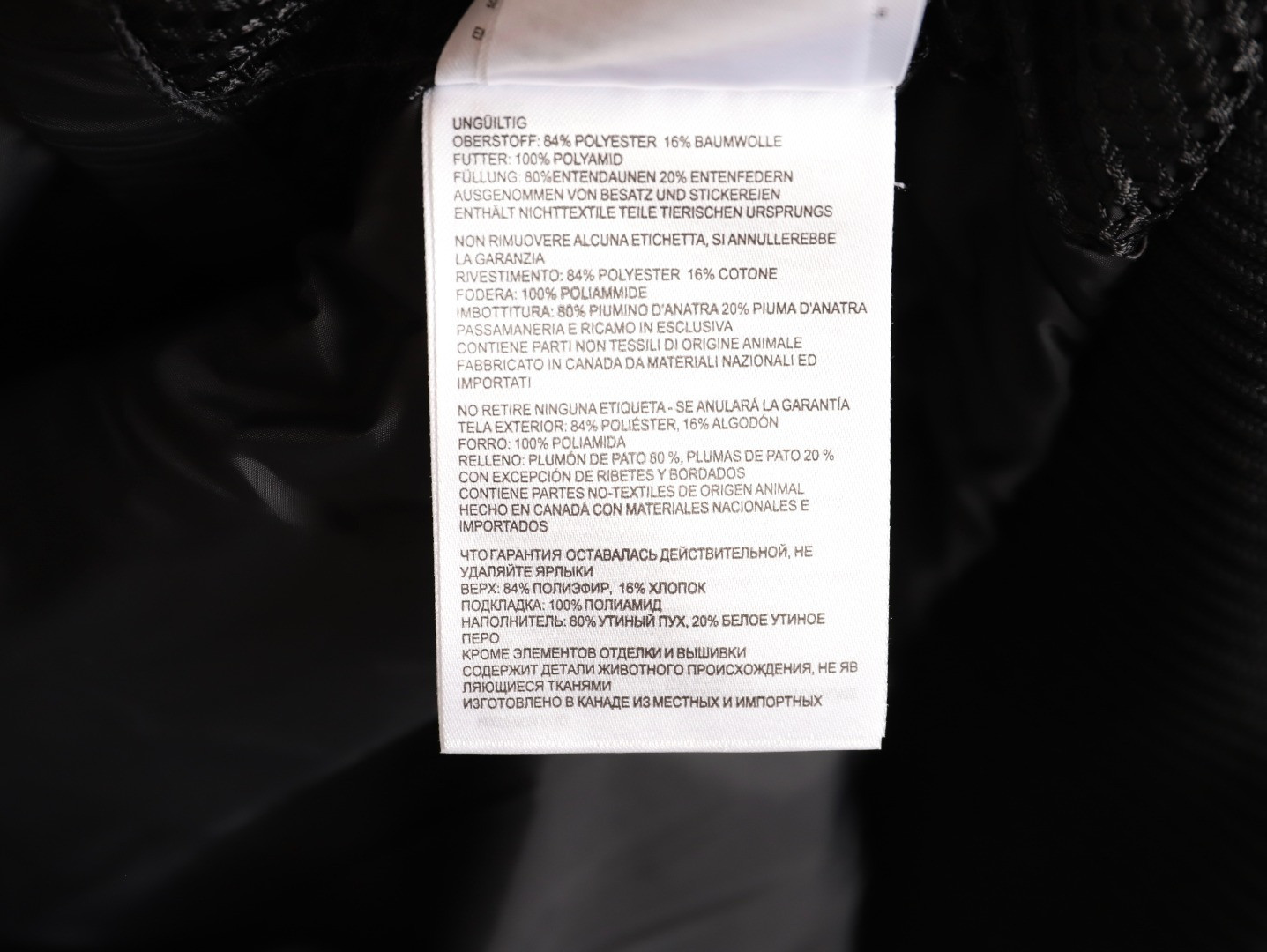 Can*a G00se Short Puffer jacket
