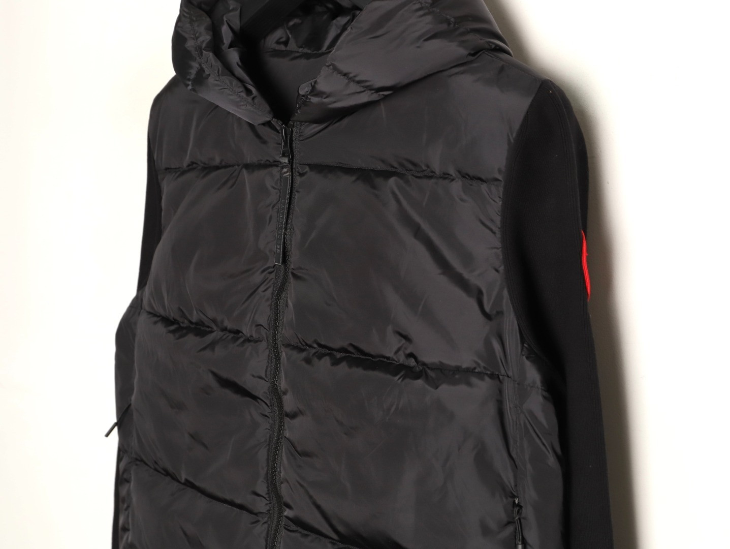 Can*a G00se Short Puffer jacket