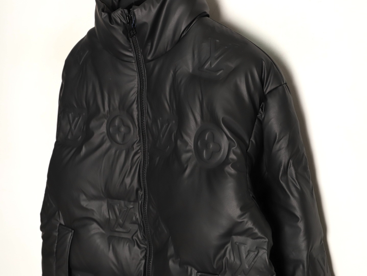 L0vis Vvtt0n Short Puffer jacket