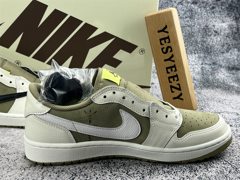 UA TRAVIS SCOTT X AIR JORDAN 1 LOW GOLF 
