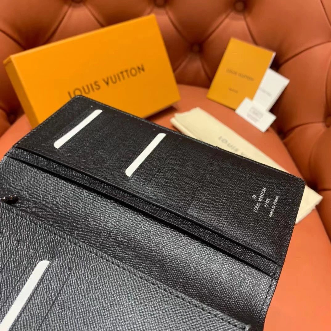 LV Christmas BRAZZA WALLET M61697