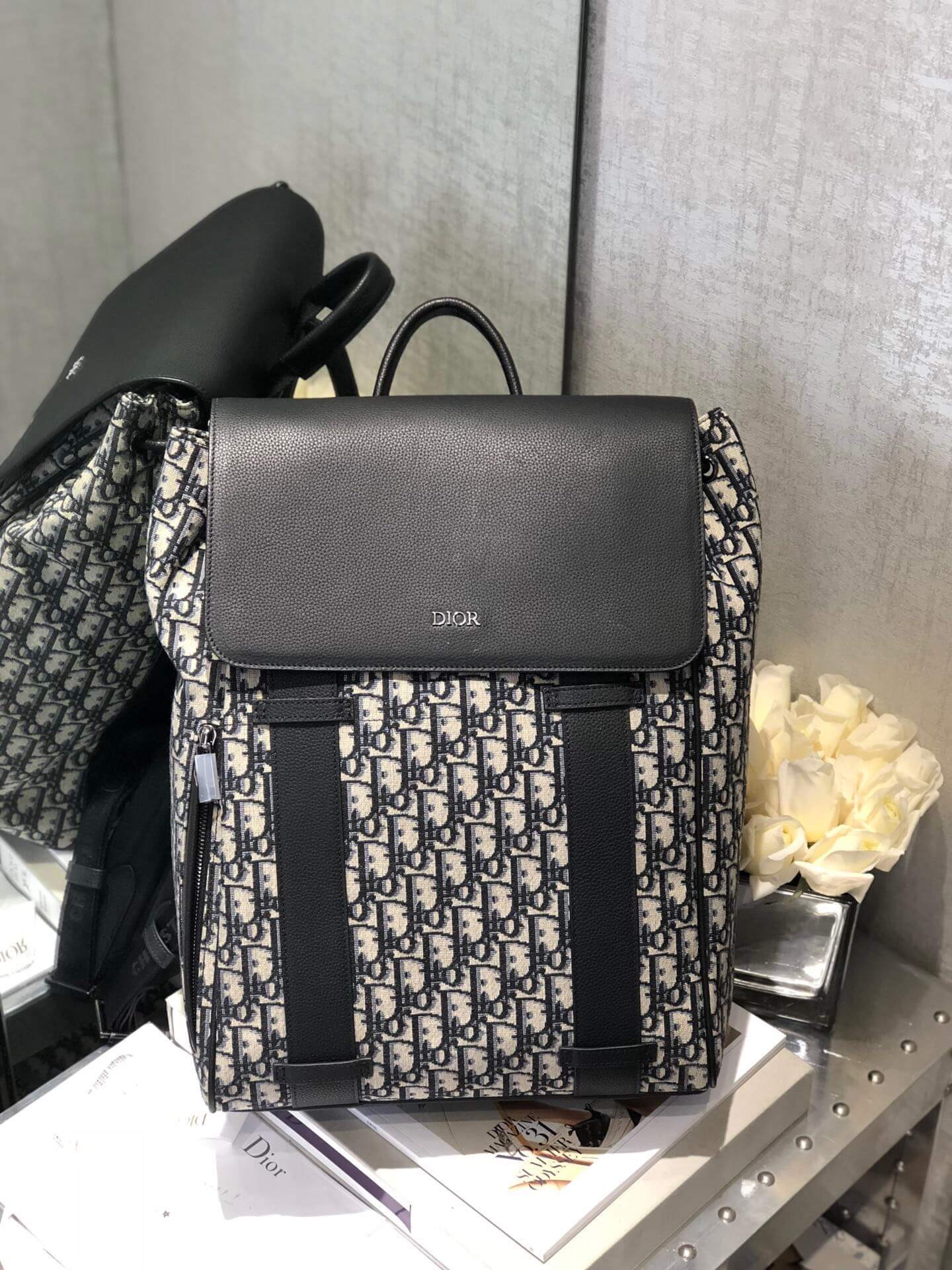 D10r BACKPACK