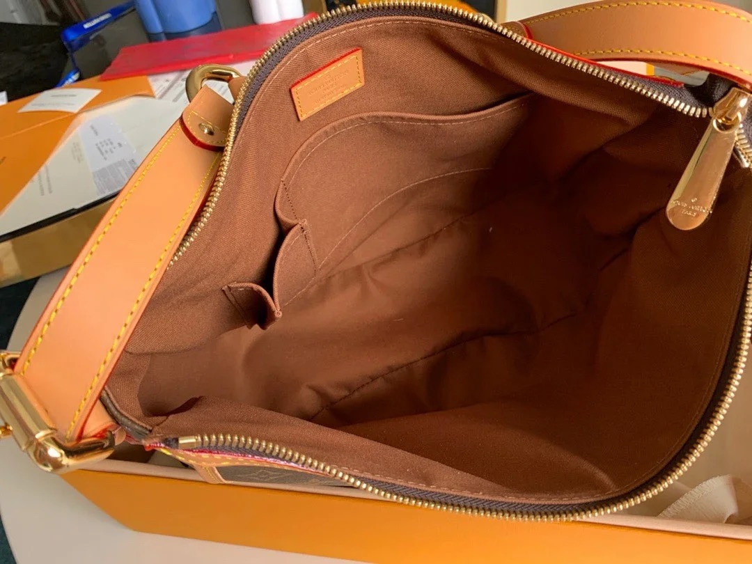 L0vis Vvtt0n LV BAG M40075