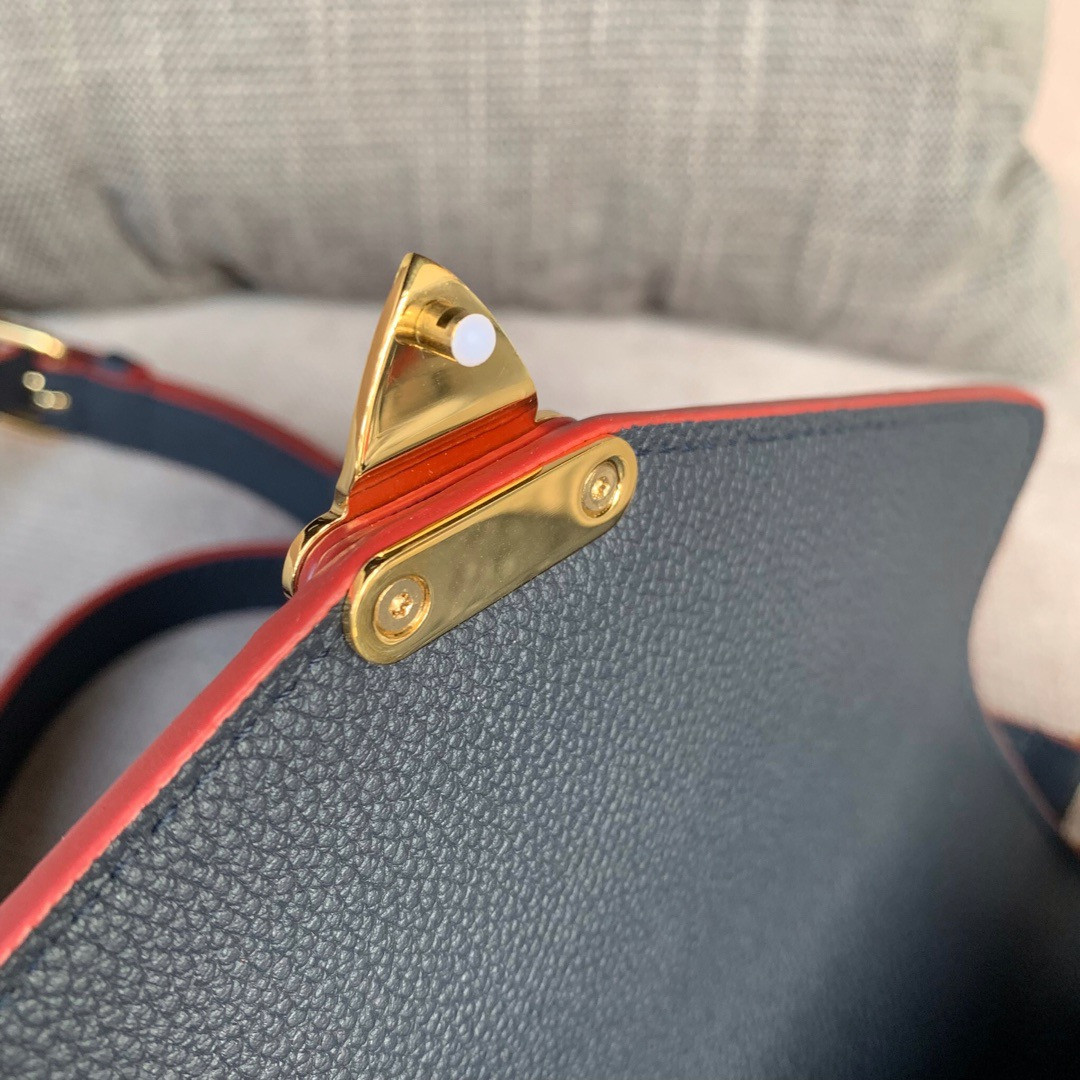 LV POCHETTE METIS M44071