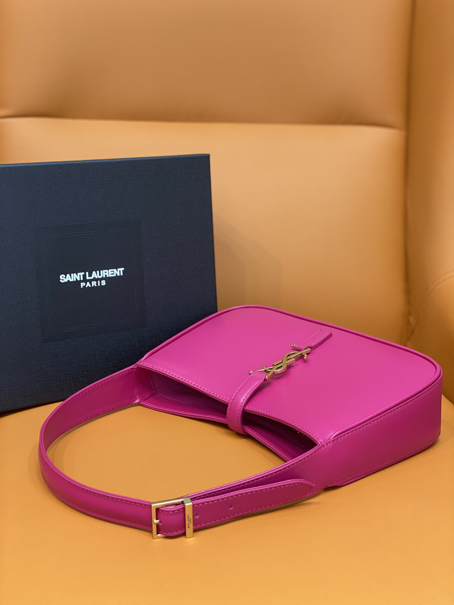 Y51 LE 5 À 7 IN SMOOTH LEATHER BLANC Pink 23 X 16 X 6.5 CM