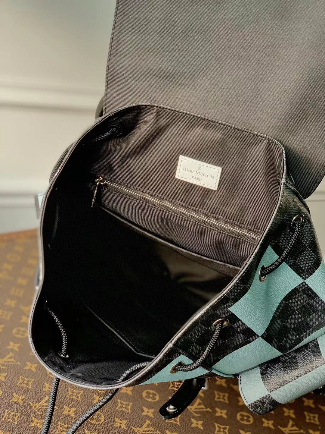 LV CHRISTOPHER PM N40400