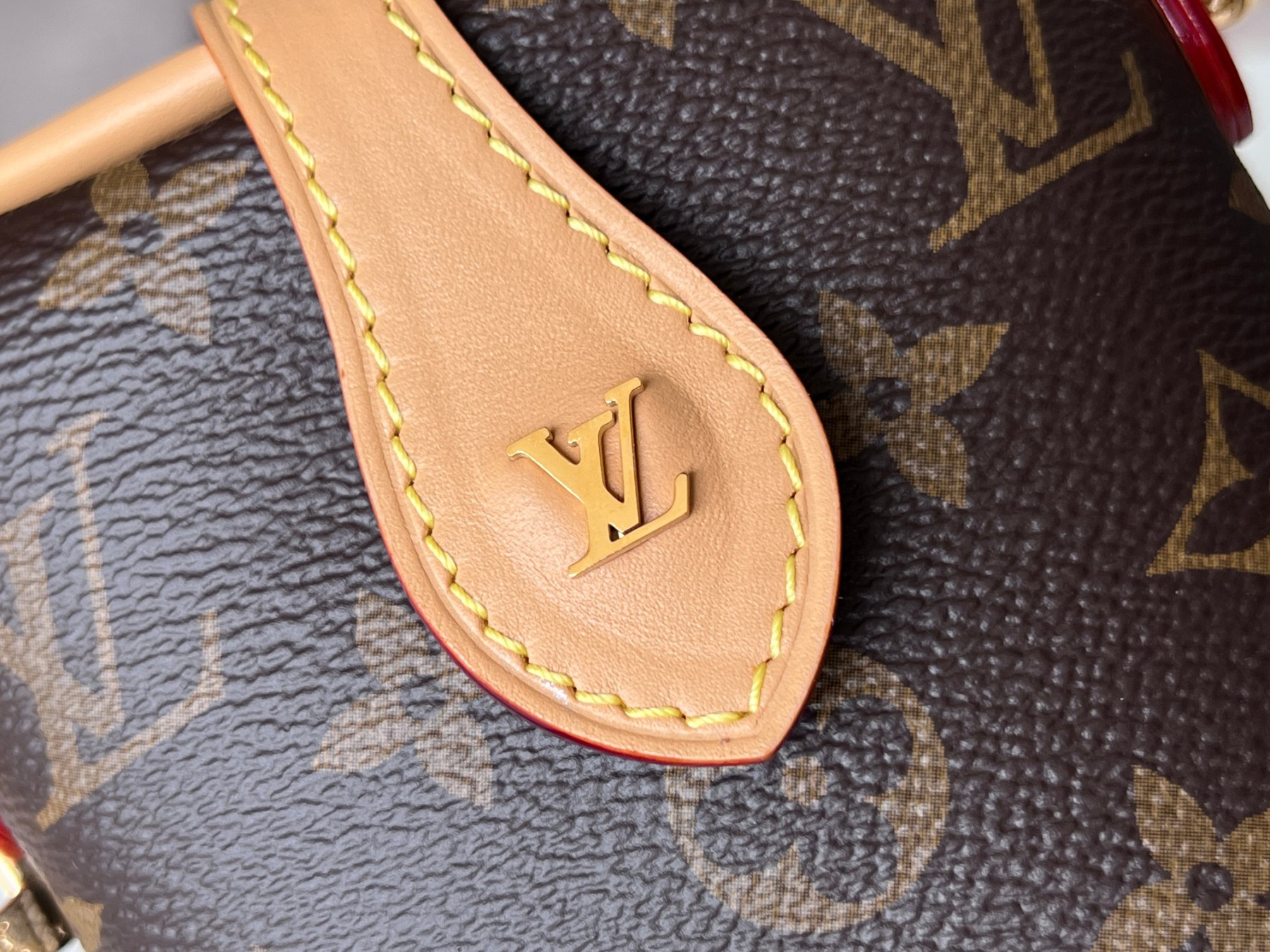 LV Fold Me Pouch M80874 14.5x18x6.5cm