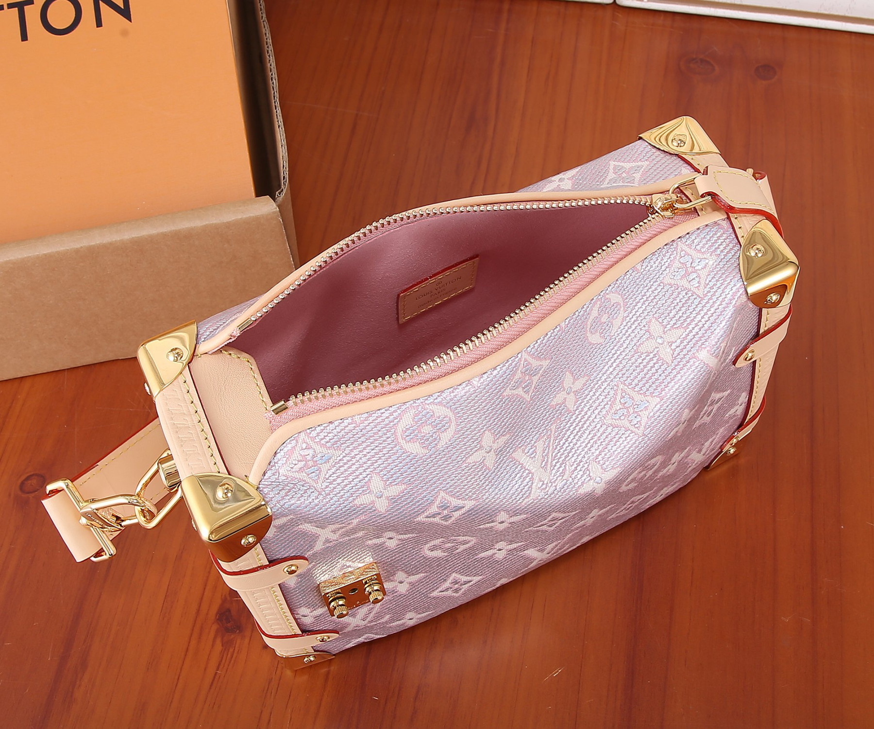 LV SIDE TRUNK PM M22842 21X14X6CM