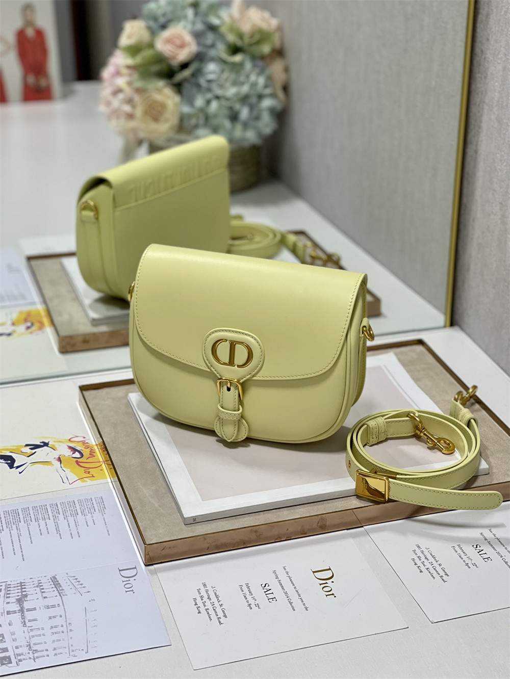 MEDIUM D10r BOBBY BAG Light Green Box Calfskin