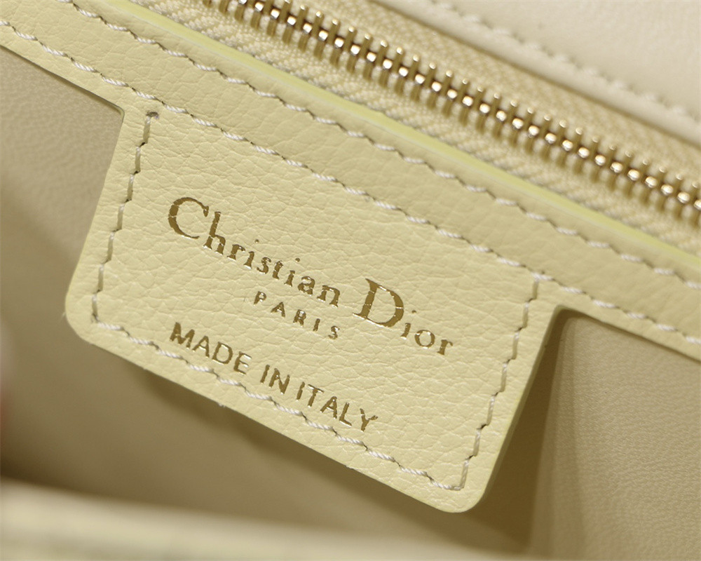 MEDIUM D10r CARO BAG light yellow S*pple Cannage Calfskin 25.5 x 15.5 x 8 cm