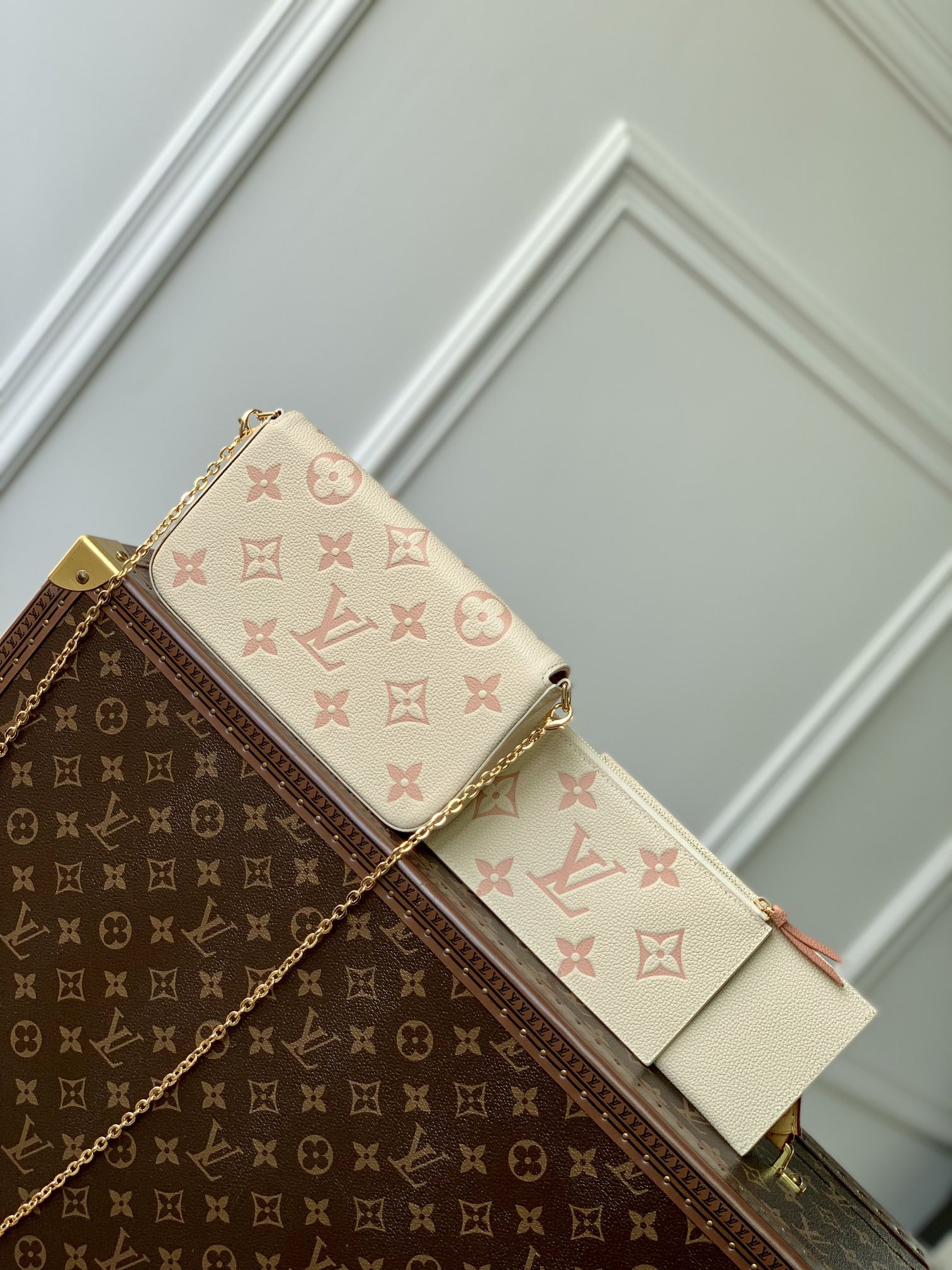 LV FÉLICIE POCHETTE M69977
