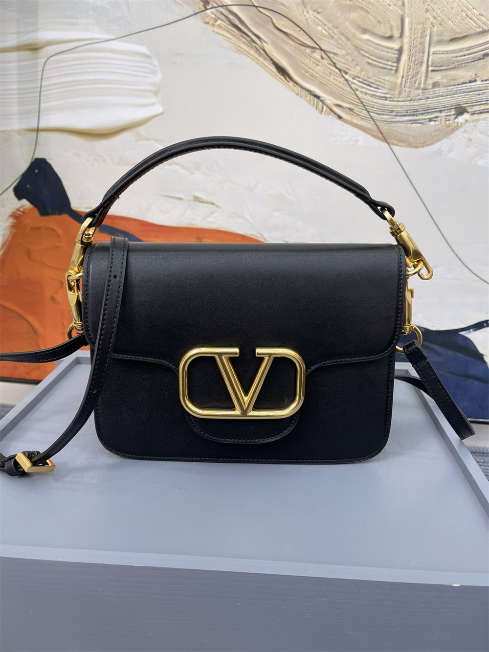 Va1e*ntin0 GARAVANI LOCÒ CALFSKIN SHOULDER SMALL BAG BLACK 22 x 16  x 7 cm