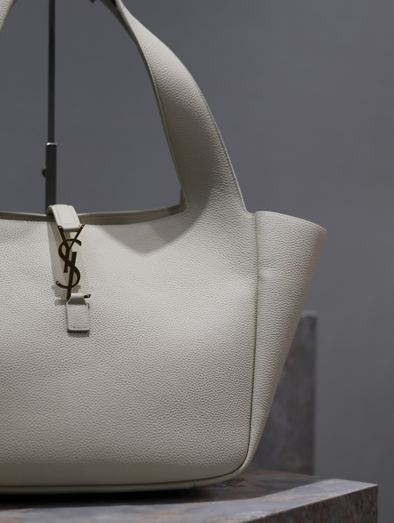 Y51 BEA IN GRAINED LEATHER White