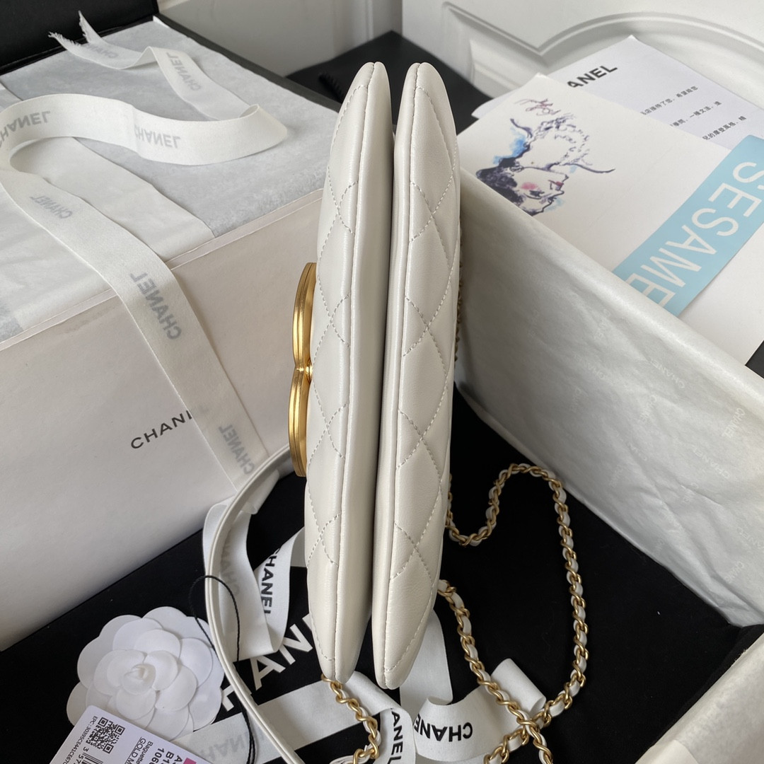 Ch**el BAGUETTE BAG WHITE 4.5 × 9.4 × 1.8 in