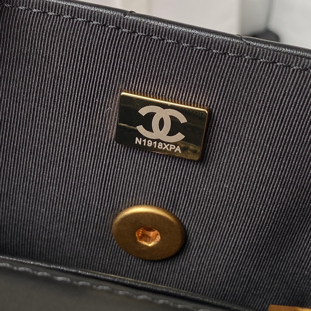 Ch**el MINI FLAP BAG BLACK 5.3 × 6.6 × 3.1 in