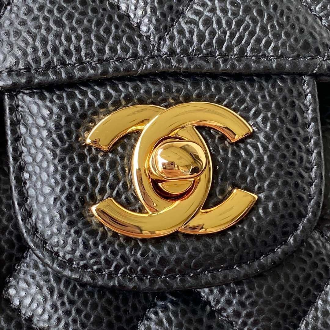 Ch**el SMALL CLASSIC HANDBAG Grained Calfskin & Gold-Tone Metal Black 5.7 × 9 × 2.3 in