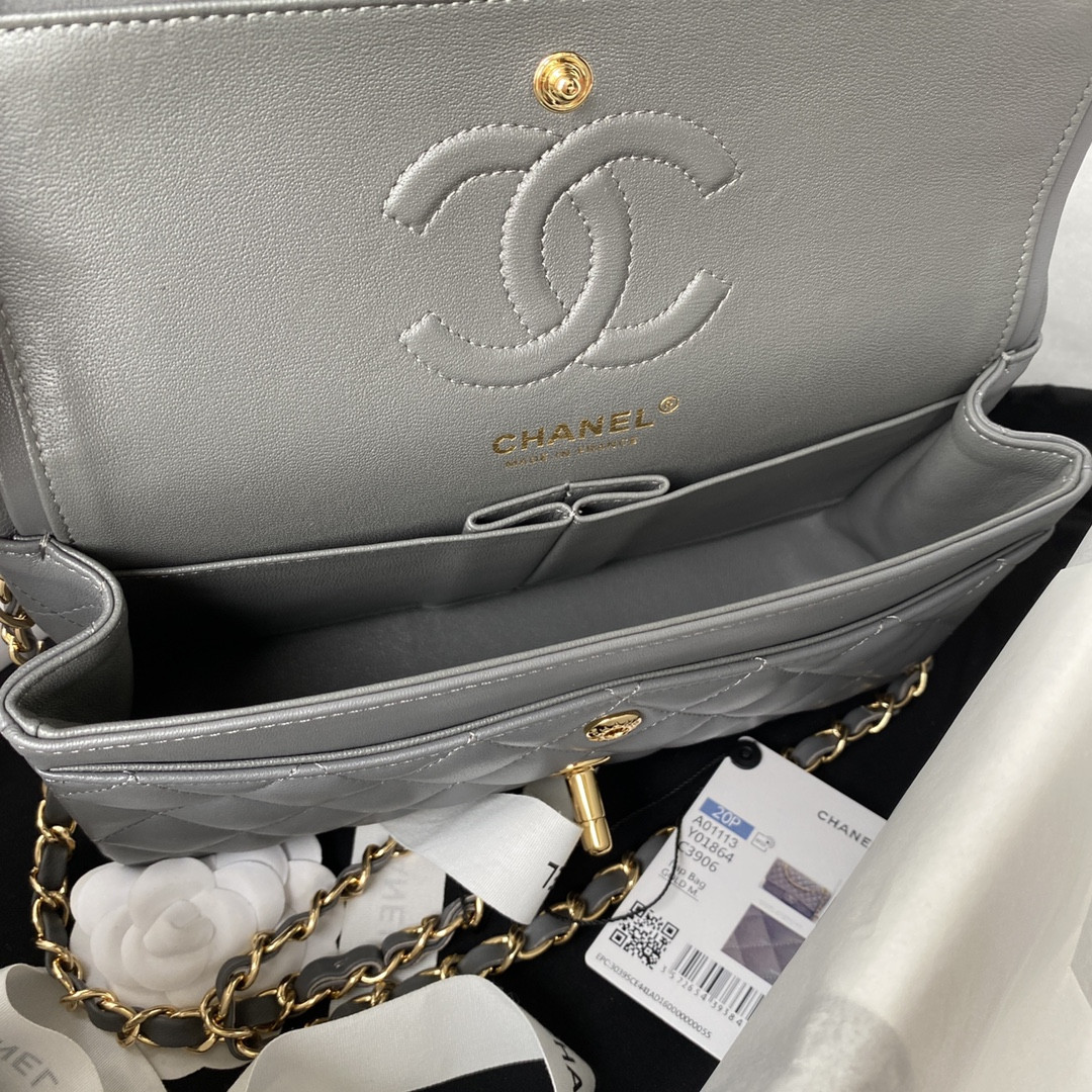 Ch**el SMALL CLASSIC HANDBAG Grained SHINY Calfskin & Gold-Tone Metal Gray 5.7 × 9 × 2.3 in