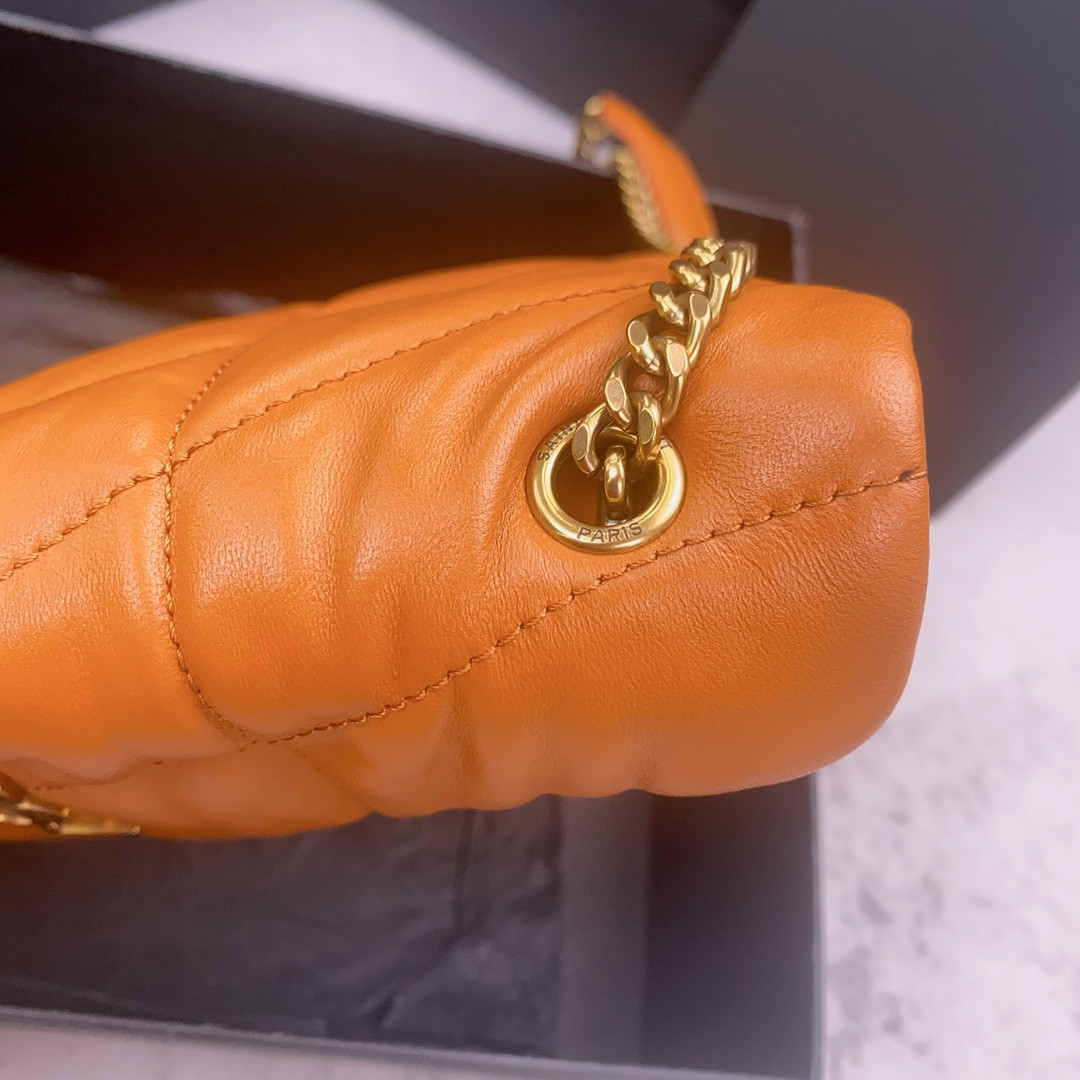 Y51 PUFFER IN LEATHER ORANGE 23 X 15.5 X 5.8 CM