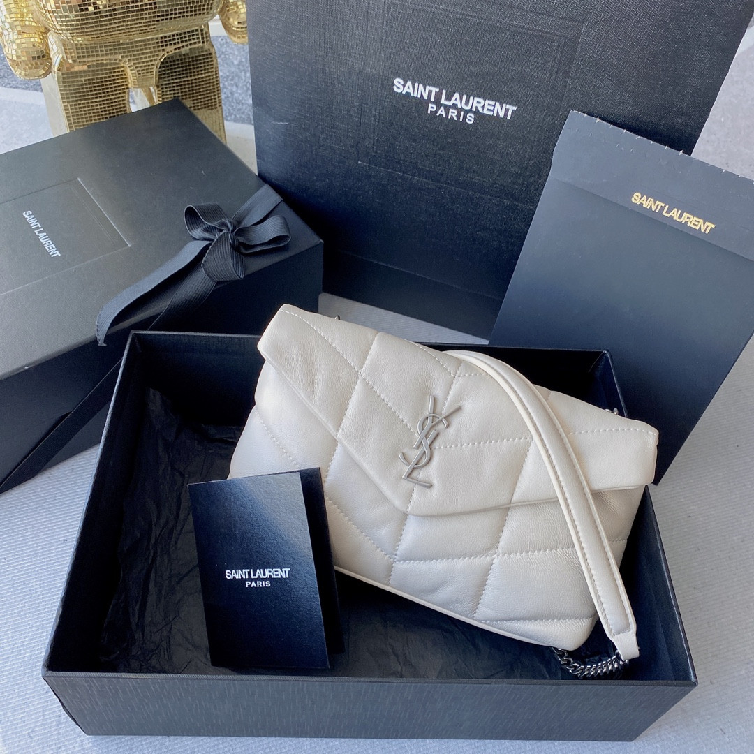 Y51 PUFFER IN LEATHER WHITE SILVER 23 X 15.5 X 5.8 CM