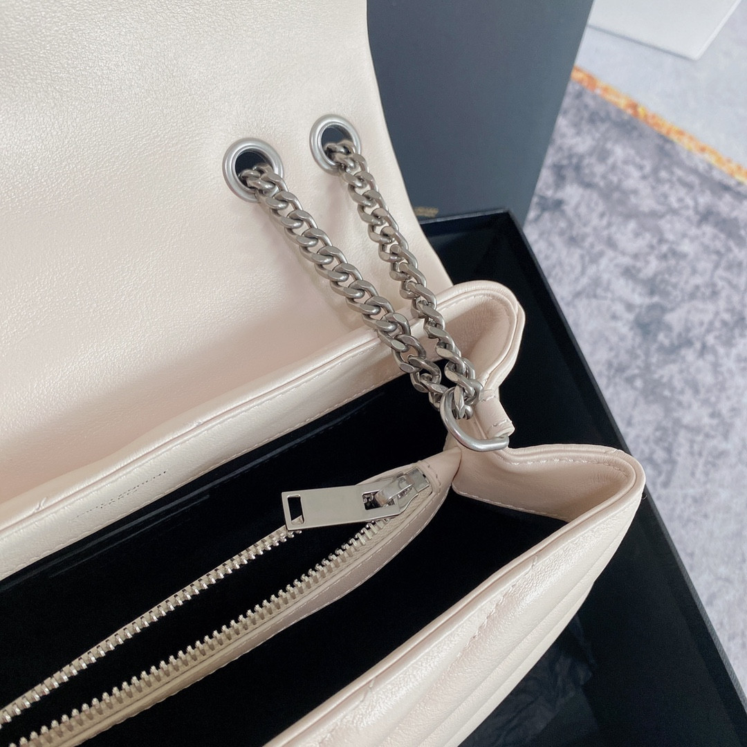 Y51 LOULOU SMALL IN QUILTED LEATHER WHITE 9 X 6.1 X 3.3 INCHES