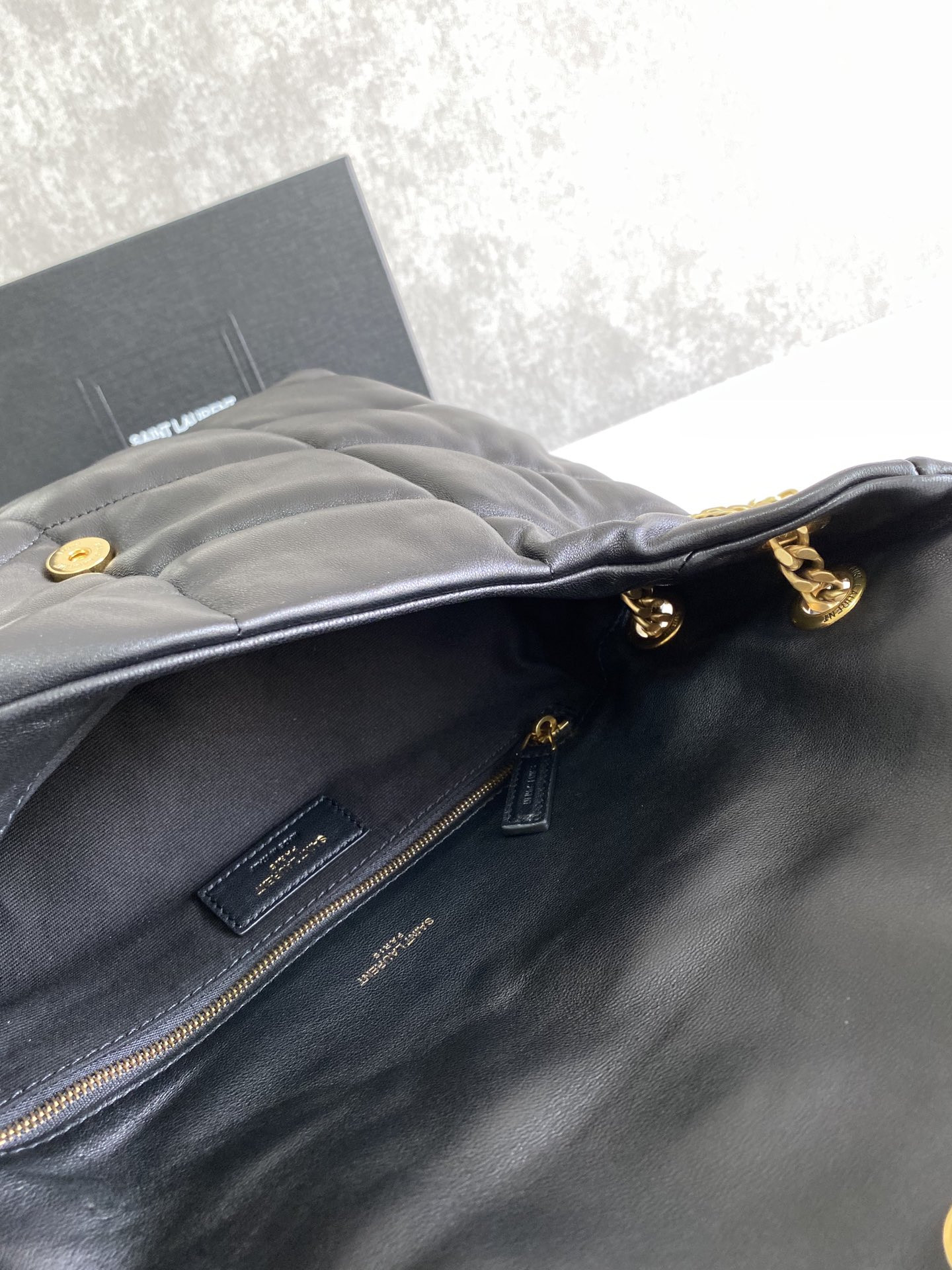Y51 PUFFER MEDIUM IN NAPPA LEATHER BLACK 13.7 X 9 X 5.3 INCHES