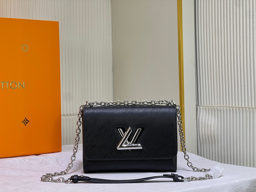 L0vis Vvtt0n Twist MM Black 9.1 x 6.7 x 3.7 inches
