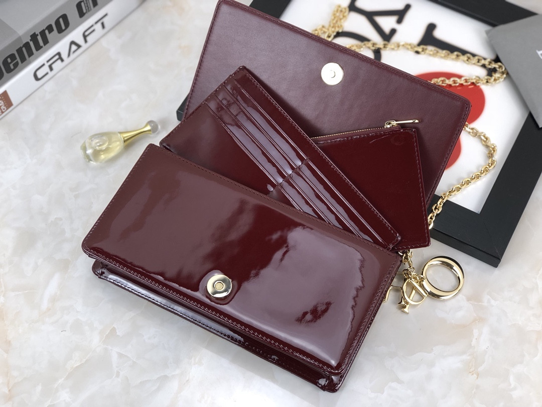Lady D10r Pouch Red Patent Cannage Calfskin 8.5 x 4.5 x 1 inches