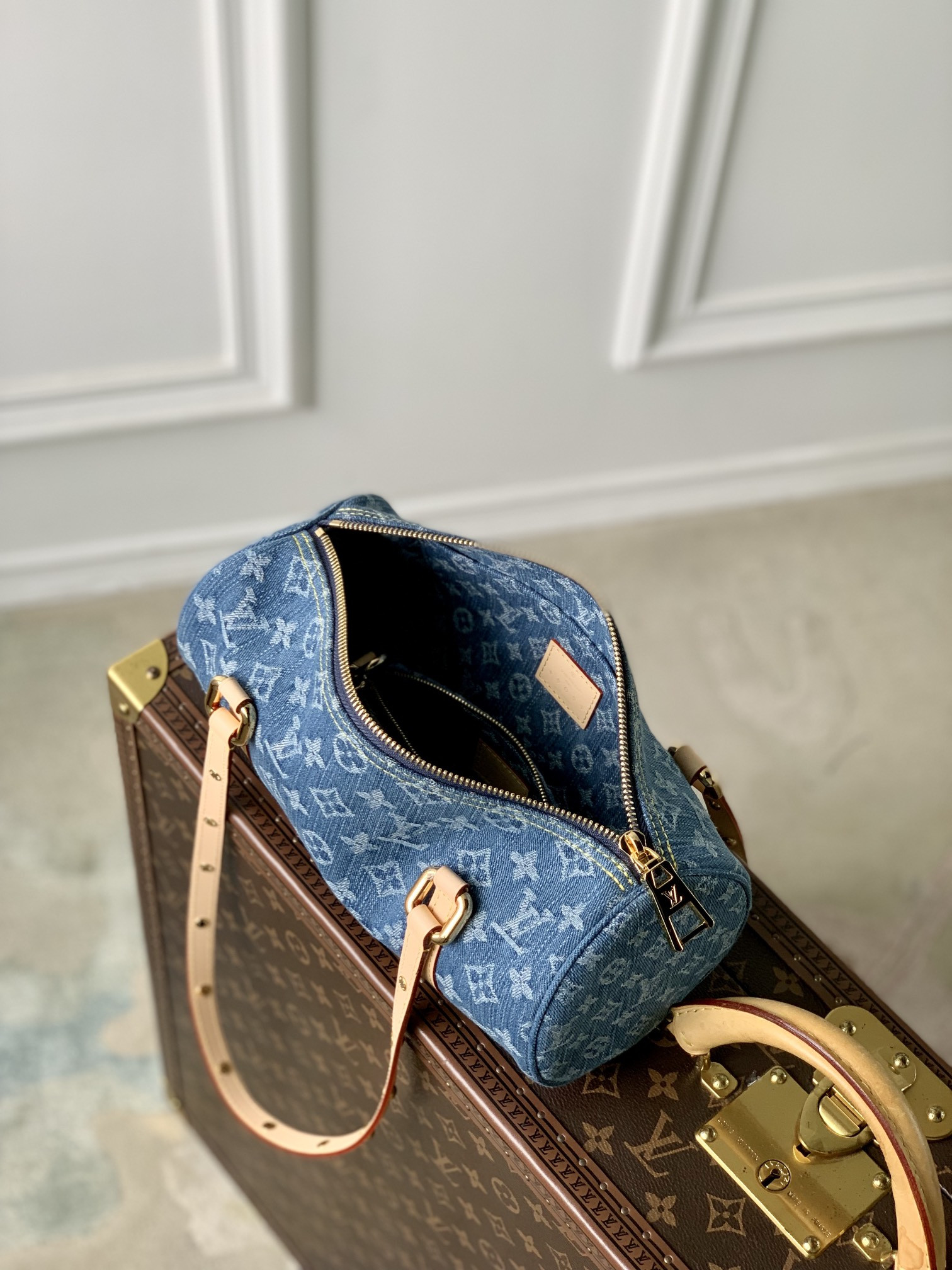 L0vis Vvtt0n M46830 Papillon 10.6 x 4.3 x 5.1 inches