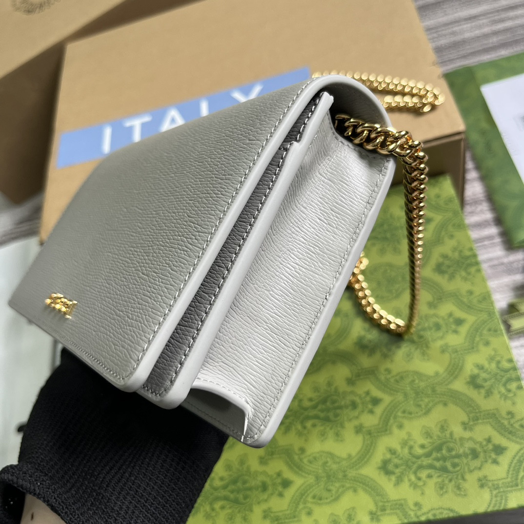 CHAIN WALLET WITH Gvc*1 SCRIPT LIGHT GREY 7.8"W x 5"H x 1.6"D