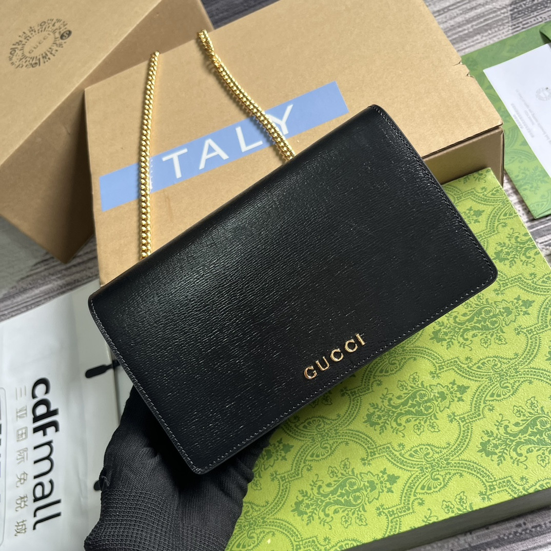 CHAIN WALLET WITH Gvc*1 SCRIPT BLACK 7.8"W x 5"H x 1.6"D