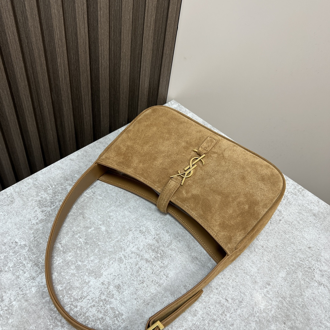 Y51 LE 5 À 7 IN SUEDE BROWN 9 X 6.3 X 2.5 INCHES