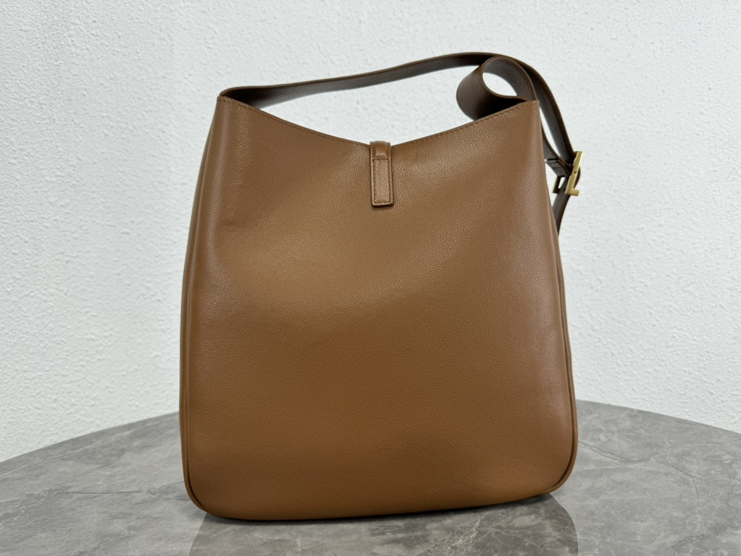 Y51 LE 5 À 7 S*pPLE LARGE IN SMOOTH LEATHER DUSTY GREY 11.8" X 11" X 4.3"