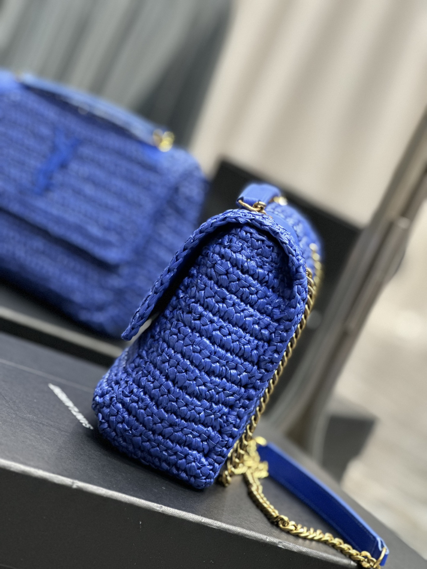 Y51 NIKI CHAIN BAG IN RAFFIA AND LEATHER BLUE 22×16.5×12 CM