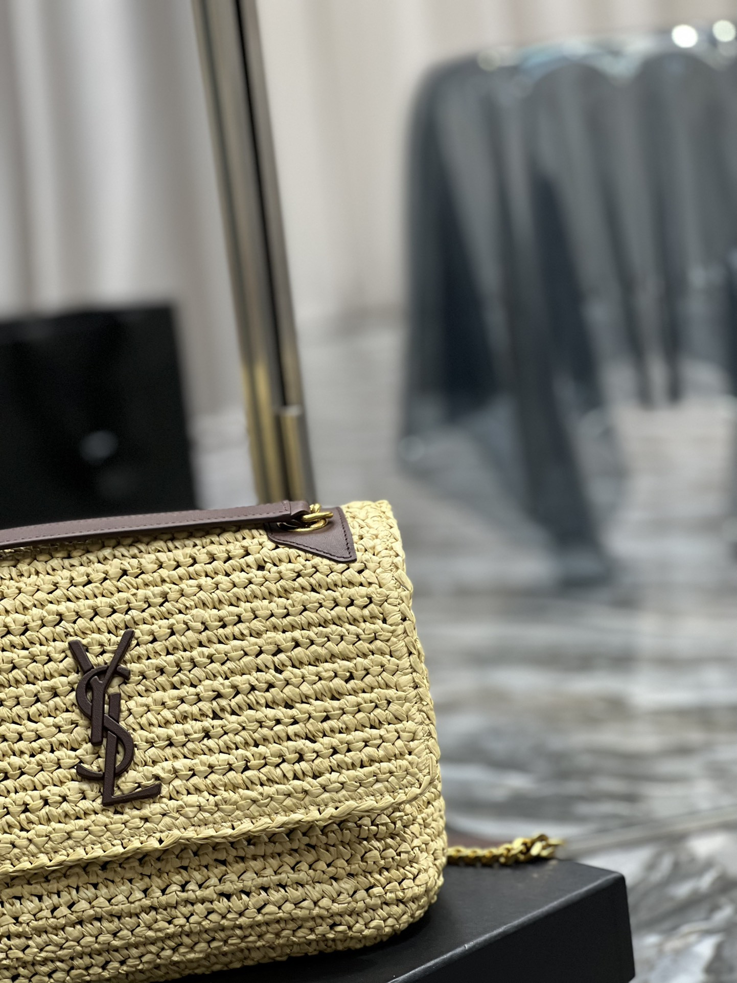 Y51 NIKI MEDIUM CHAIN BAG IN RAFFIA AND LEATHER BEIGE 11 X 7.8 X 3.3 INCHES