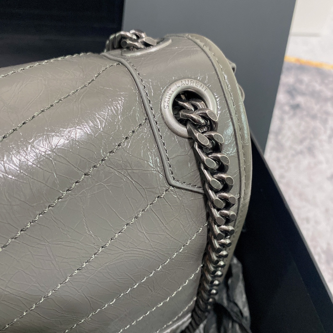 Y51 NIKI MEDIUM IN VINTAGE LEATHER STORM 11 X 7.8 X 3.3 INCHES