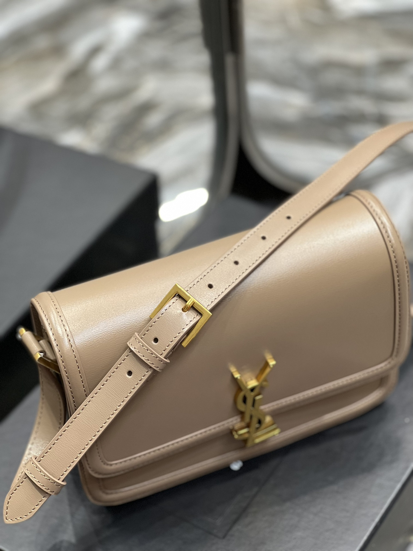 Y51 SOLFERINO MEDIUM SATCHEL IN BOX Sa1nt Lau*nt PINK 9.1 X 6.3 X 2.4 INCHES