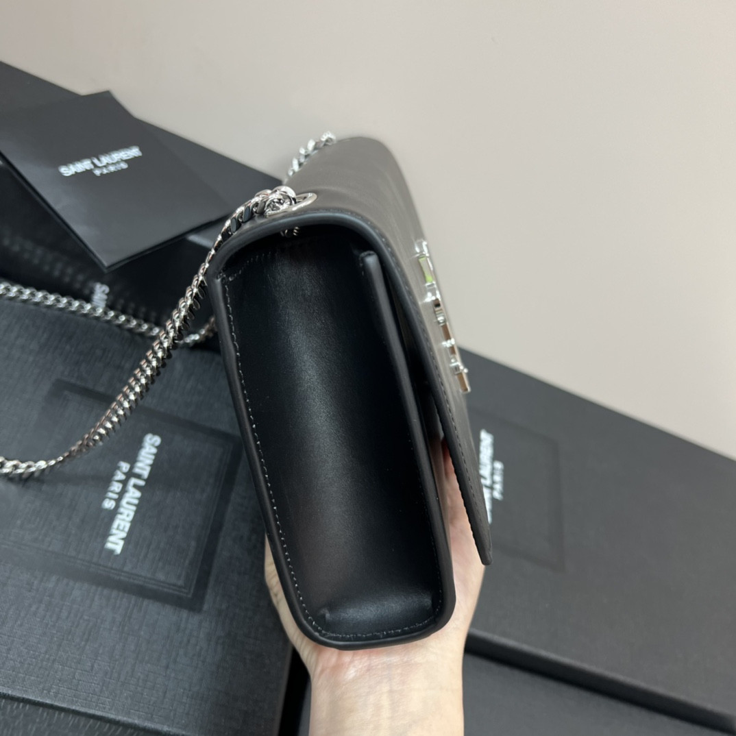 Y51 KATE MEDIUM IN SMOOTH LEATHER BLACK SILVER 9.4 X 5.7 X 2.1 INCHES