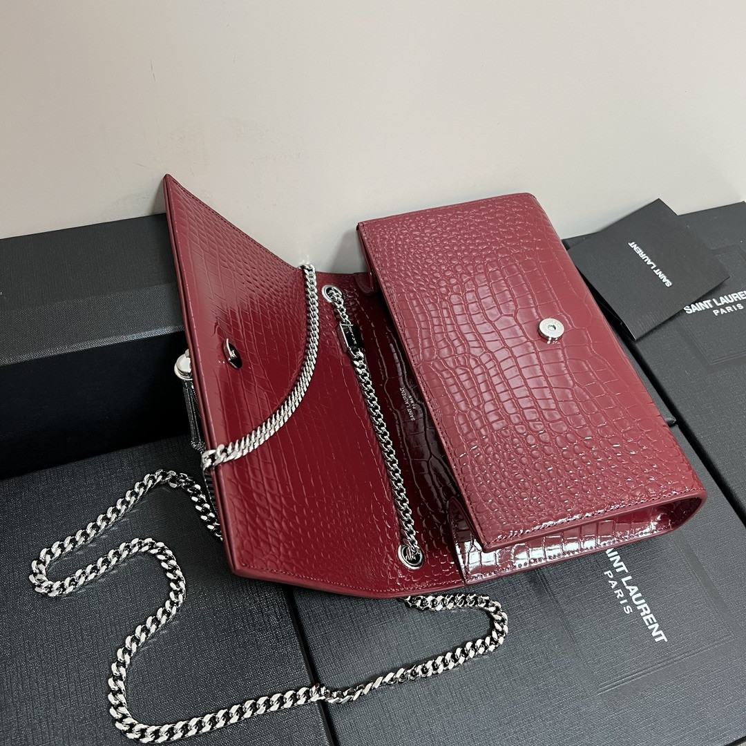Y51 KATE MEDIUM TASSEL IN CROCODILE-EMBOSSED LEATHER RED 9.4 X 5.7 X 2.1 INCHES