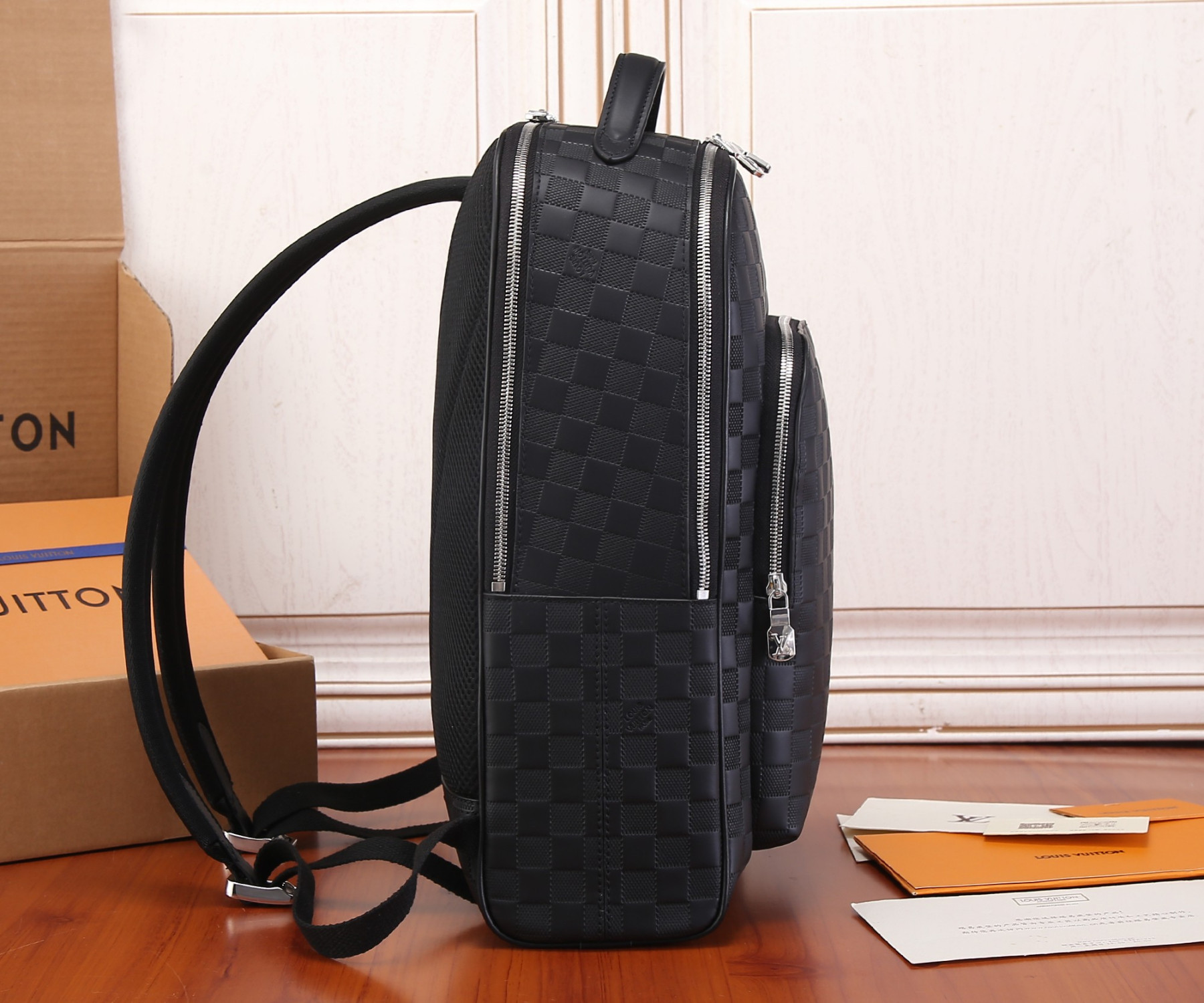 L0vis Vvtt0n N40501 Avenue Backpack 40 x 31 x 15 cm